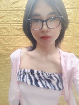 trans girl NaomiVy 4805435