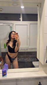 NaraShemale Tirana Transex La chica Ts perfecta está fuera de competencia. Sensual, tentadora y jugosa, eso es lo que los hombres suelen decirme después. ¡Temperamento explosivo, sonrisa seductora! Soy una chica con la que quieres pasar una agradable velada. Para los caballeros adinerados, muchas cosas son posibles. Por su cuidado y atención serán correspondidos. Todas las fotos son mías. Yo mismo contesto el teléfono. La reunión es estrictamente tete-a-tete. El servicio está completo: soy ARRIBA & ABAJO (pene 19'cm)