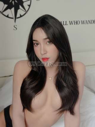 trans girl Nattanamez 8226592