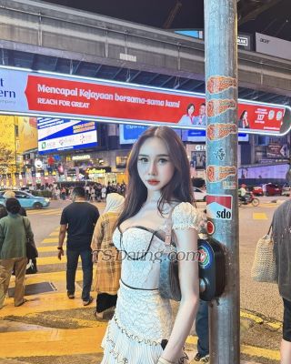 trans girl Natthamol 1390302