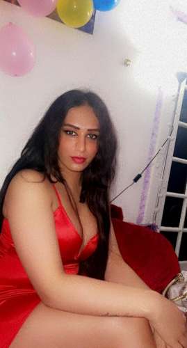 trans girl Louisexxlarb 6190093