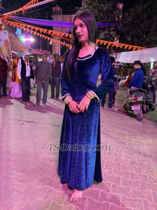 trans girl Nayra2003 2853602