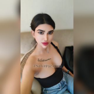 trans girl Nazia4you 3425675