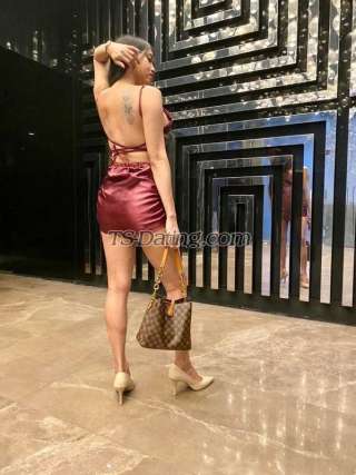 trans girl Nhica4u 4032095