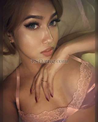 trans girl Nhica4u 6144513