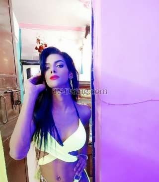 trans girl Nidhiroy9 1988500