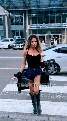 trans girl Nikakrouf 9333230