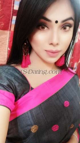 trans girl NikkiRoy 0939291