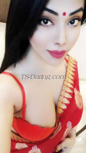 trans girl NikkiRoy 7597571