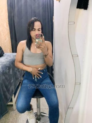 trans girl NikolSalas 0642984