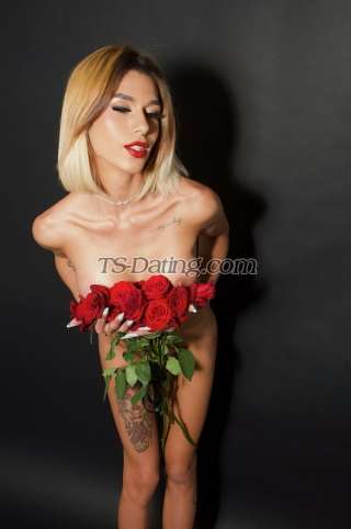 trans girl NinaBitth 1253512