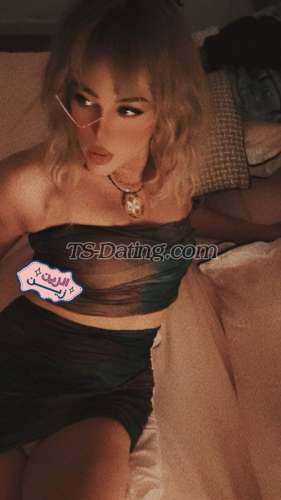 trans girl Nourhaytt 9489849