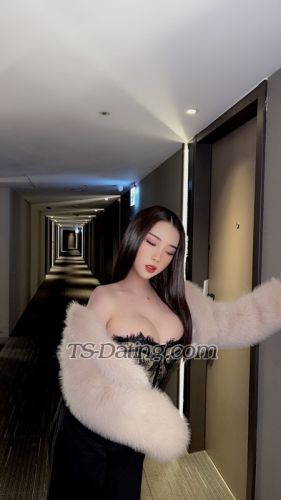 trans girl ninaelenzano 1733703