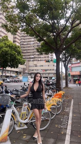 trans girl ninaelenzano 2015122