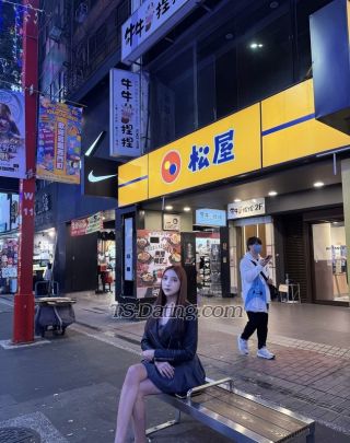 trans girl ninaelenzano 6518393