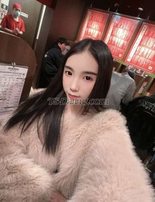 trans girl ninaelenzano 7928923