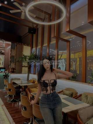 trans girl ninaelenzano 9379021