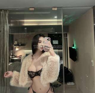 trans girl ninaelenzano 9824087