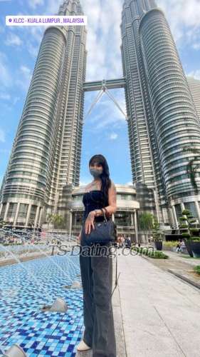 trans girl Octhaa 9999680