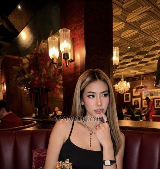 trans girl Ophelia 8031077