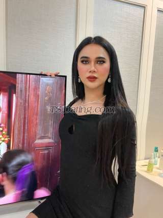 trans girl Parasohot 1713316