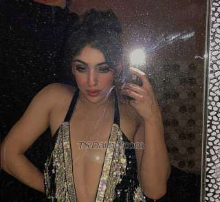 trans girl Pariiiss 9553489