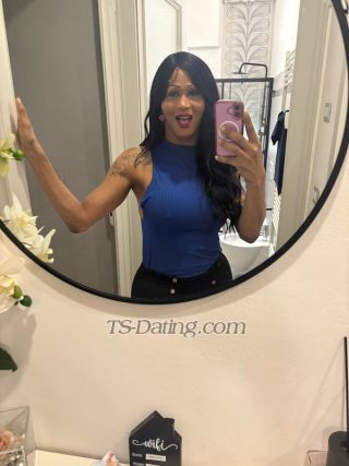 trans girl Paulabombom 5559090