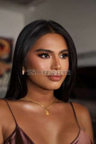 trans girl PaulinaEvans 4815100