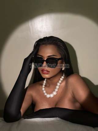 trans girl PaulinaEvans 7480012