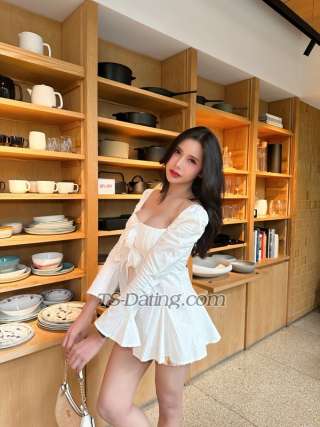 trans girl Peachzy 1991098