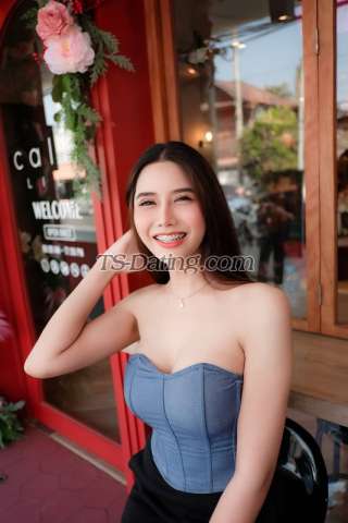 trans girl Peachzy 3144693