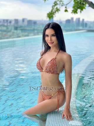 trans girl Pia888 8779875