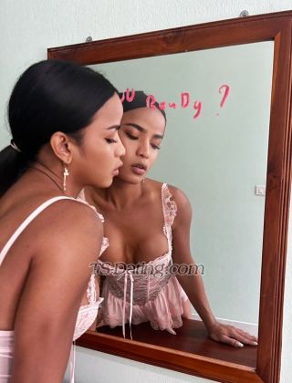 trans girl Pianotsthai 0349001 trans girl Pianotsthai 0349001