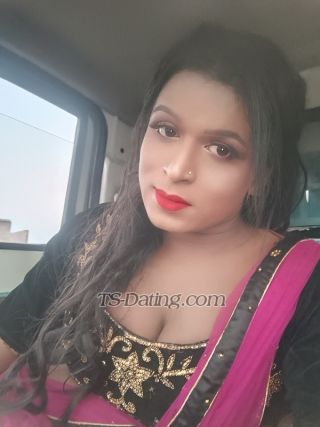 trans girl Pihu26she 8410826