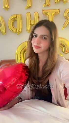 trans girl PiyaTanwani 1607715