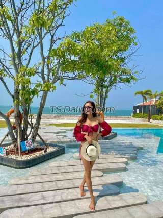 trans girl Ployzaii 8493123