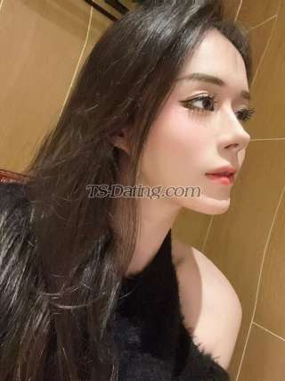 trans girl Pomelo1225 4617146