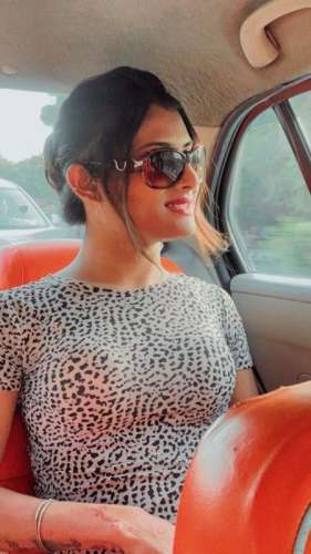 Pooja123 1684317