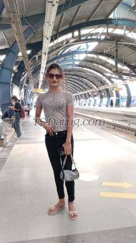 trans girl Pooja123 1977420