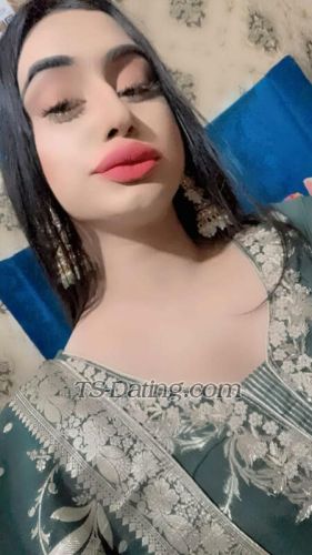 trans girl Pramita 0152309