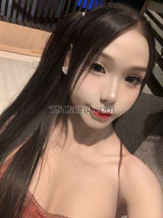 trans girl Prettypeak 9933235