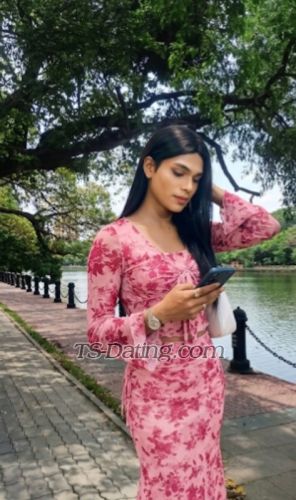 trans girl PriyaRoy21 1527300