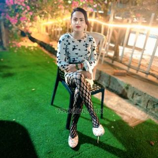 trans girl PriyajiAhmed 7114001
