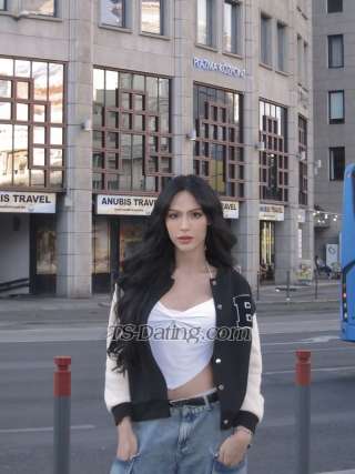 trans girl peetahere 1931098