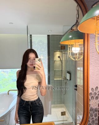 trans girl ployrin 2653841