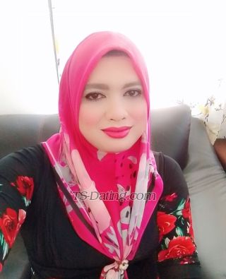 trans girl QistinaSalmi 0051447