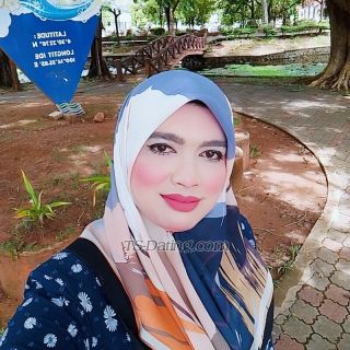 trans girl QistinaSalmi 2621914