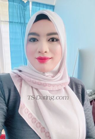 trans girl QistinaSalmi 4765710