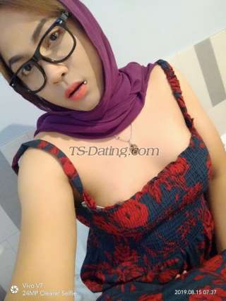 trans girl QueHuLaura 5963346