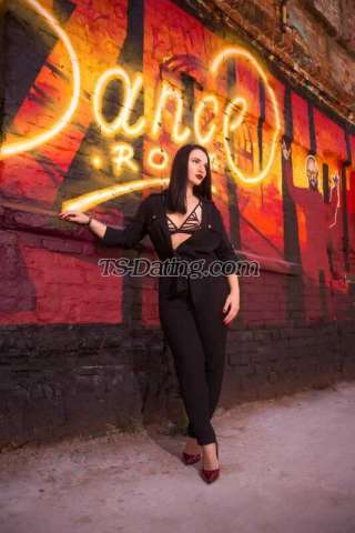 trans girl QueenAnna 2409764